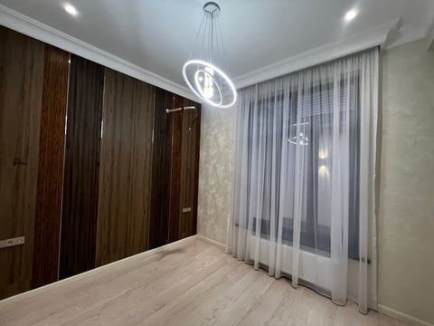 Новый дом 250 м² на участке 2,2 сотки в Мирабадском районе
