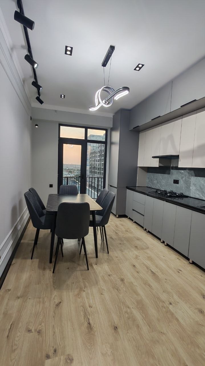Продаётся 2-комнатная квартира в ЖК «Shanghai Residence (China House)»