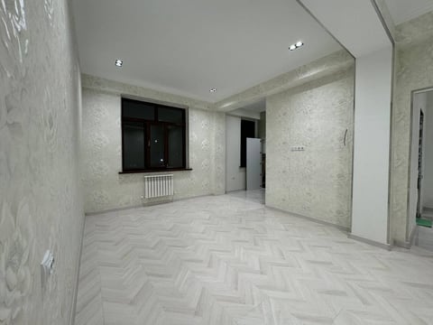 Продаётся 2-комнатная квартира Паркенский, Циолковская