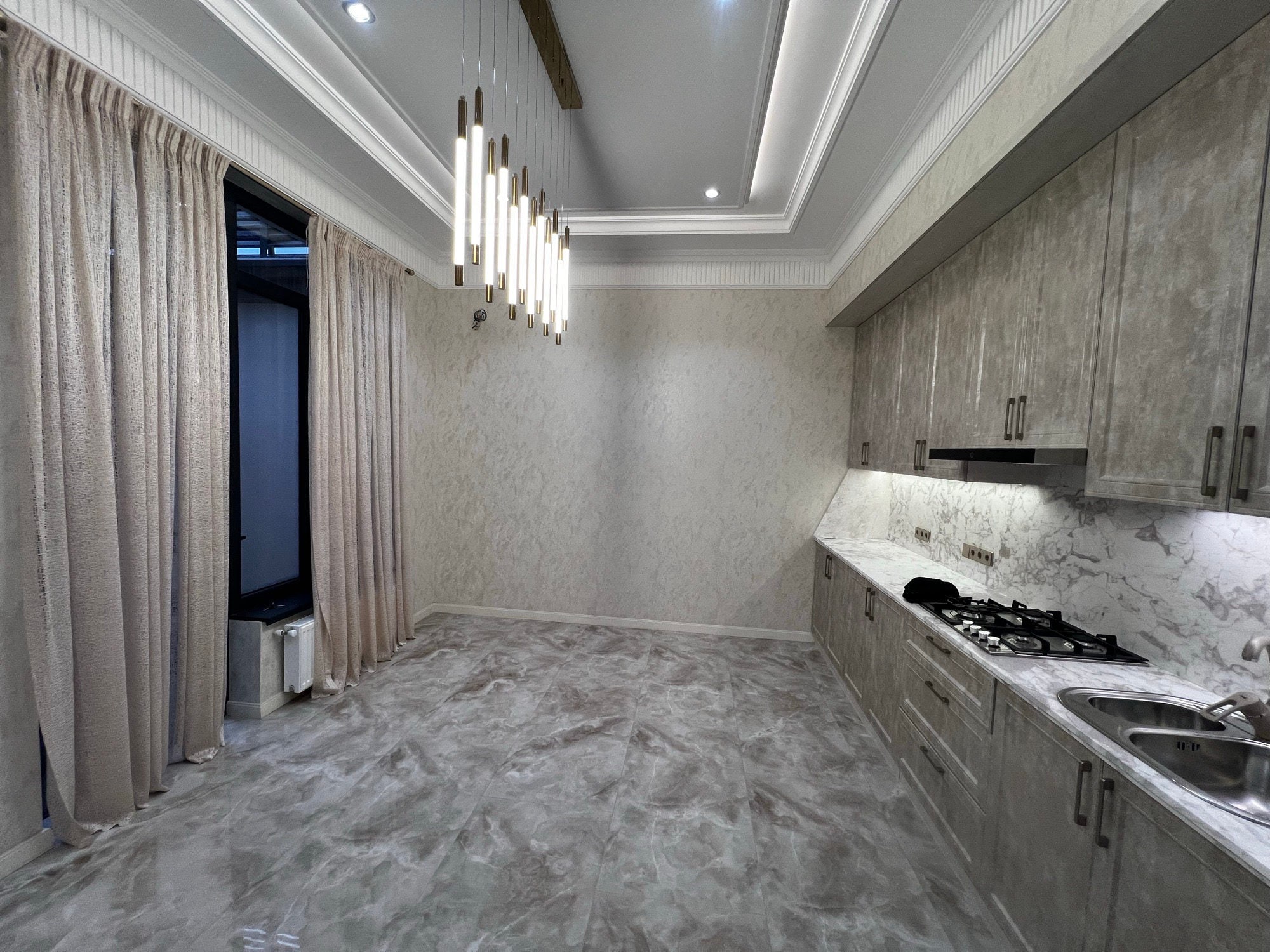 Новый дом 250 м² на участке 2,2 сотки в Мирабадском районе