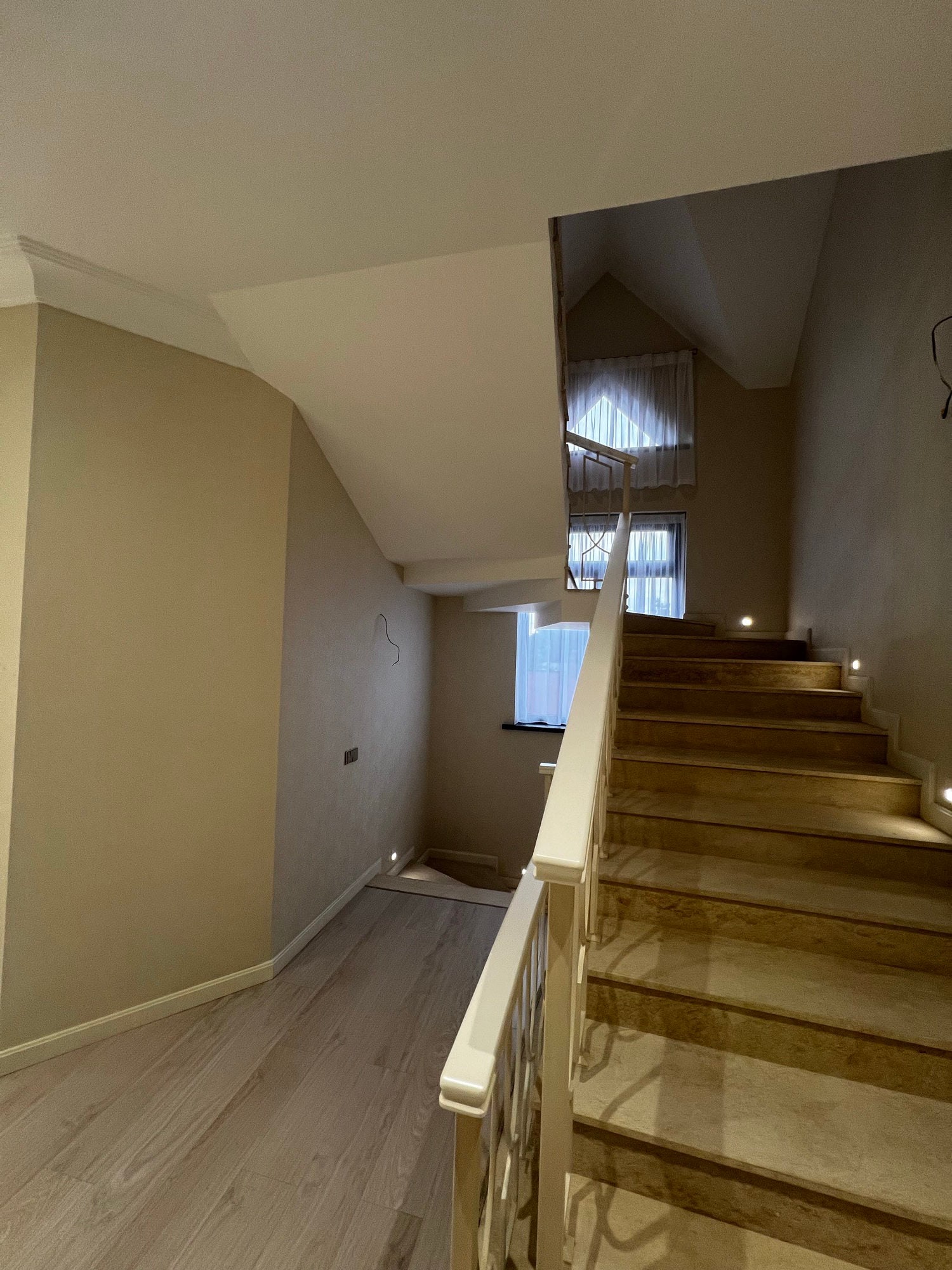 Новый дом 250 м² на участке 2,2 сотки в Мирабадском районе